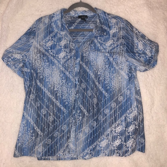 Patterned Button Down Shirt - Picture 2 of 3